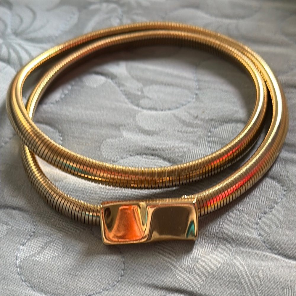 Elegant Gold-Tone Vintage Women’s Belt, Small